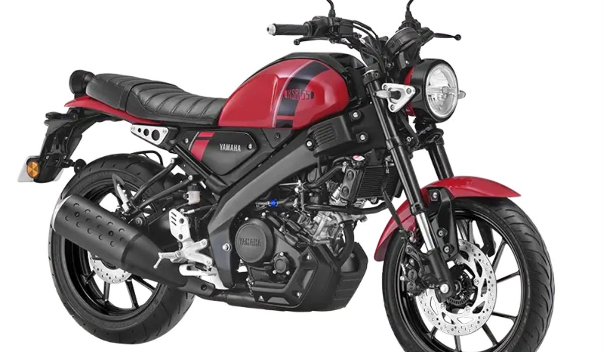 Yamaha XSR 155 retro modern motorcycle with 155cc engine and dual-channel ABS